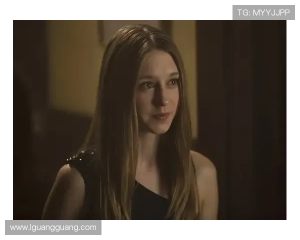 艾拉妮丝：一场关于爱、伤痛与自我救赎的音乐风暴